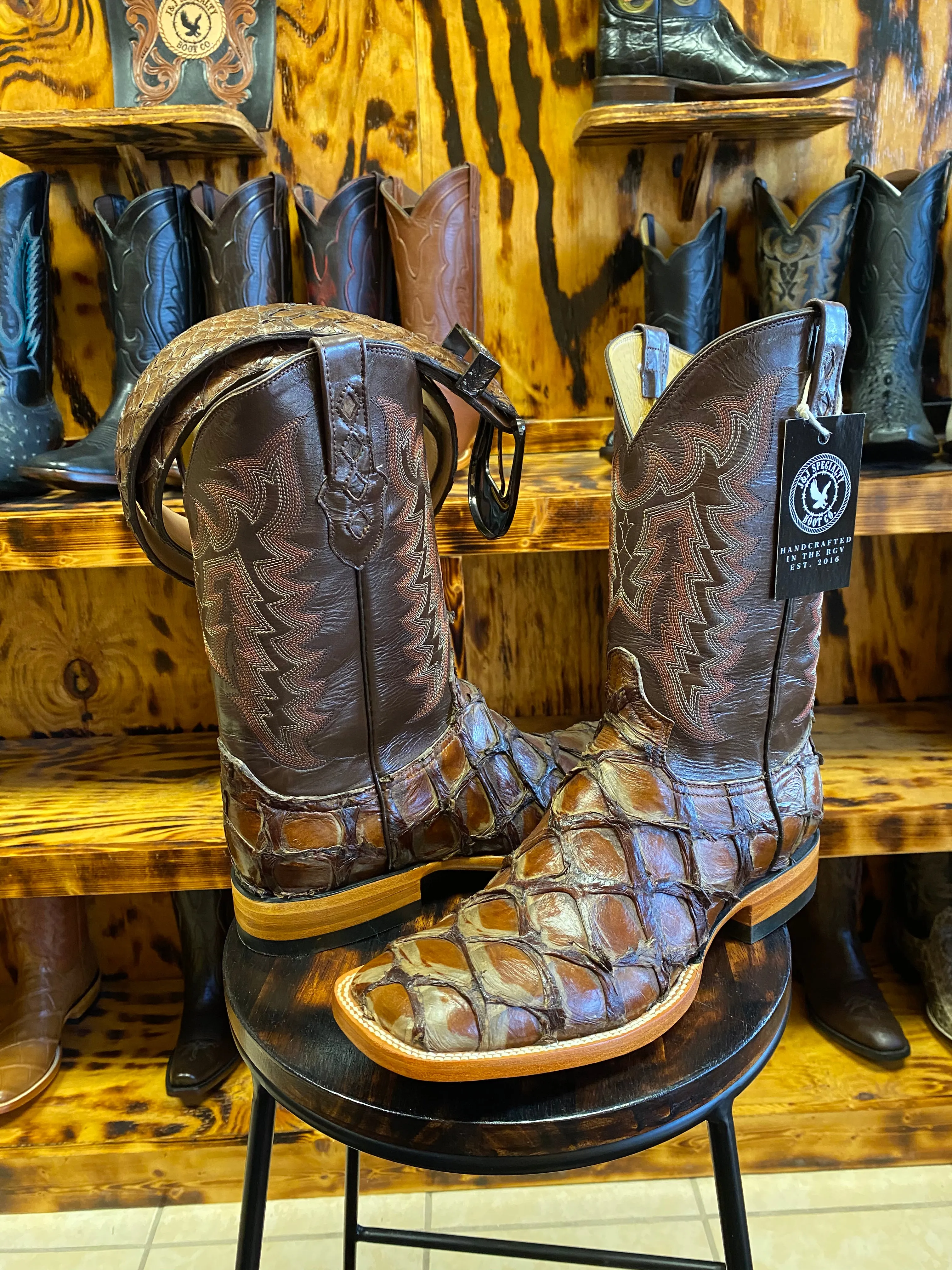 Antique Brown Pirarucu 11D