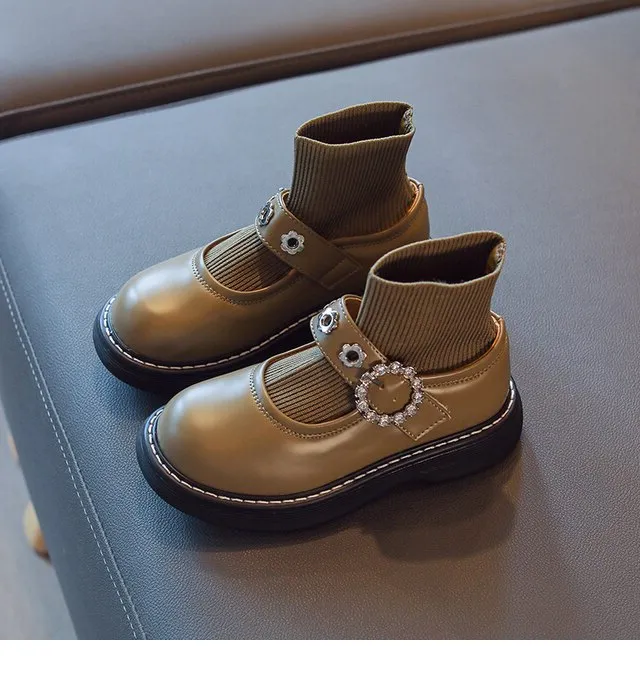 Demi Girls' Flat Shoes