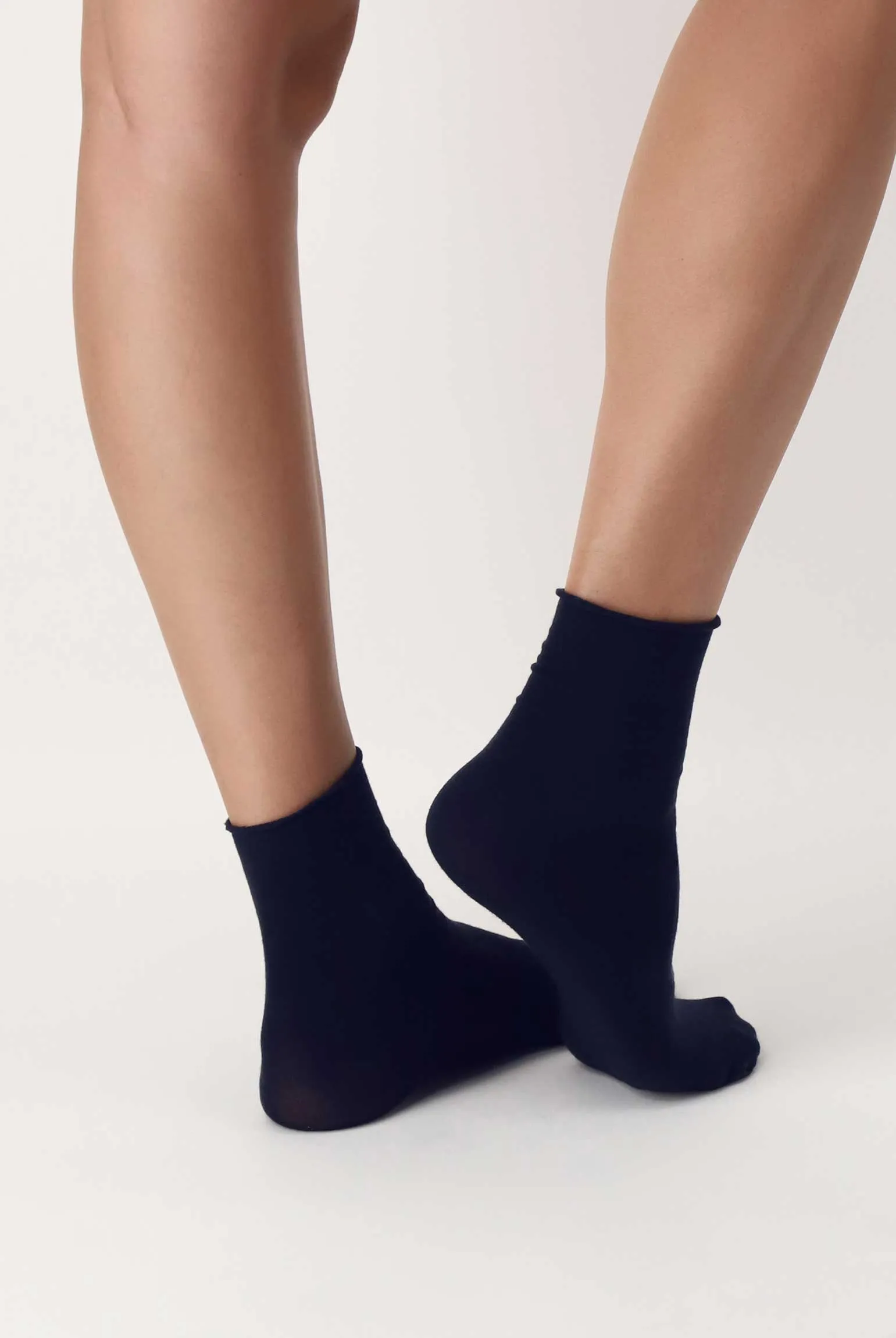 Oroblu Nives Fine Wool Soft Crew Socks