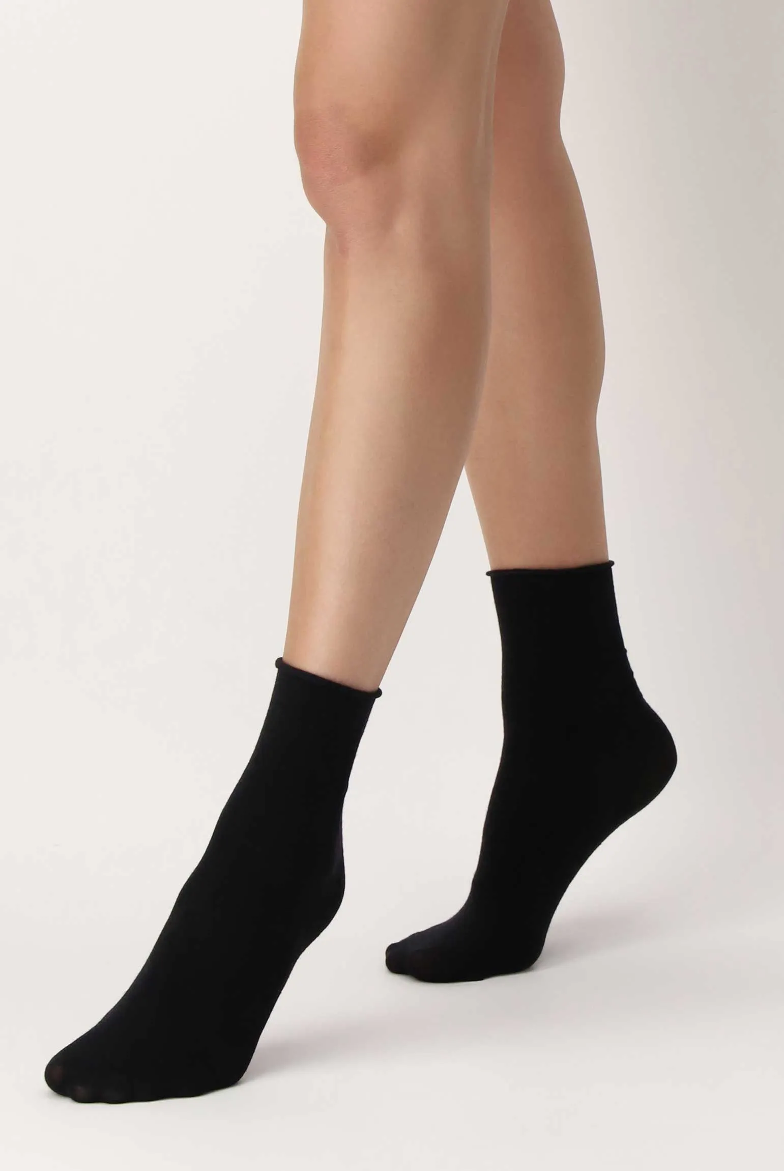 Oroblu Nives Fine Wool Soft Crew Socks