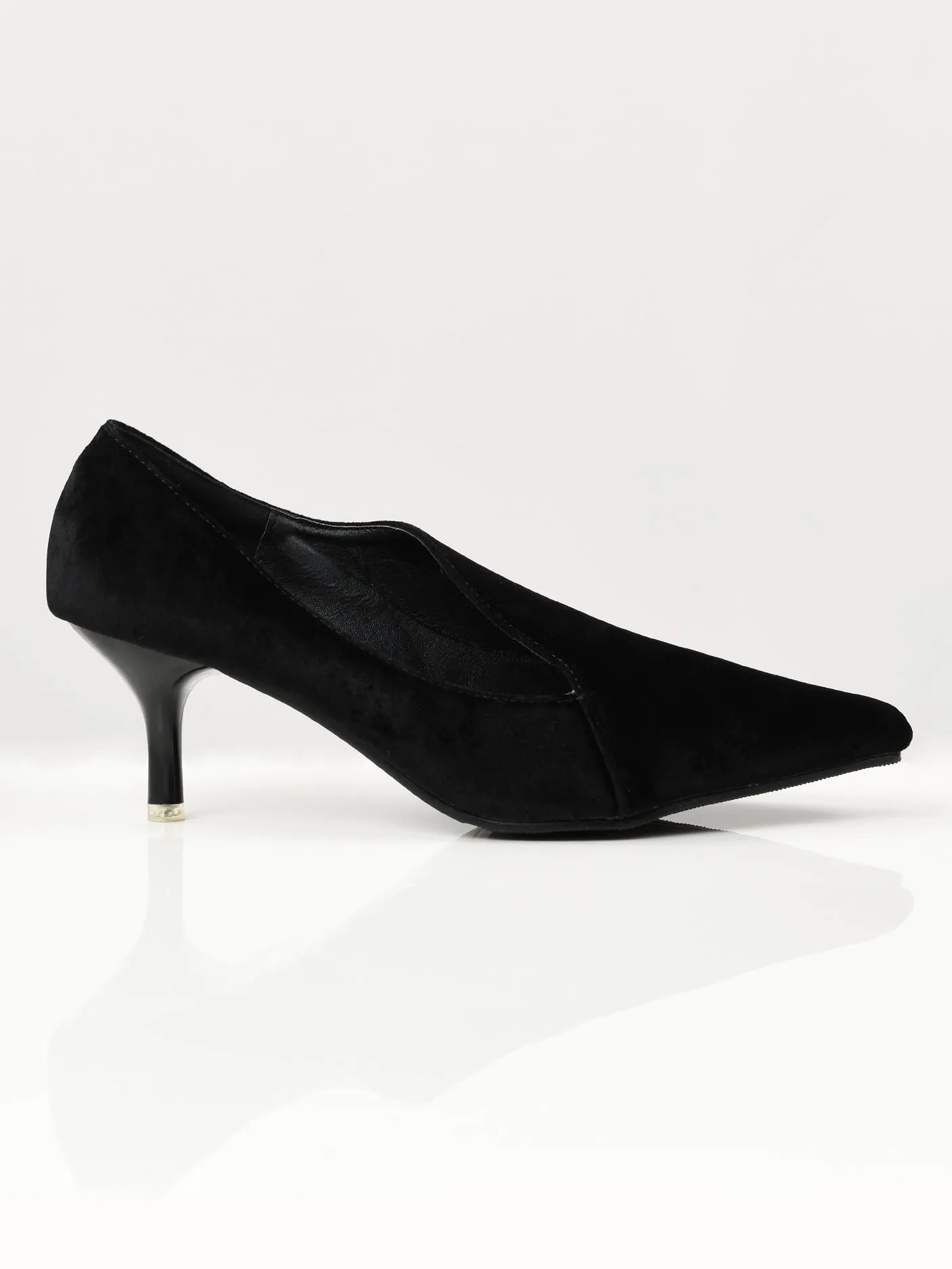 Pointed Velvet Heels - Black