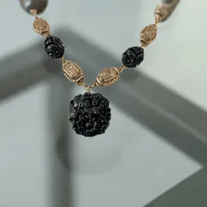 Striking Art Deco Faux Onyx & Gilt Choker Necklace