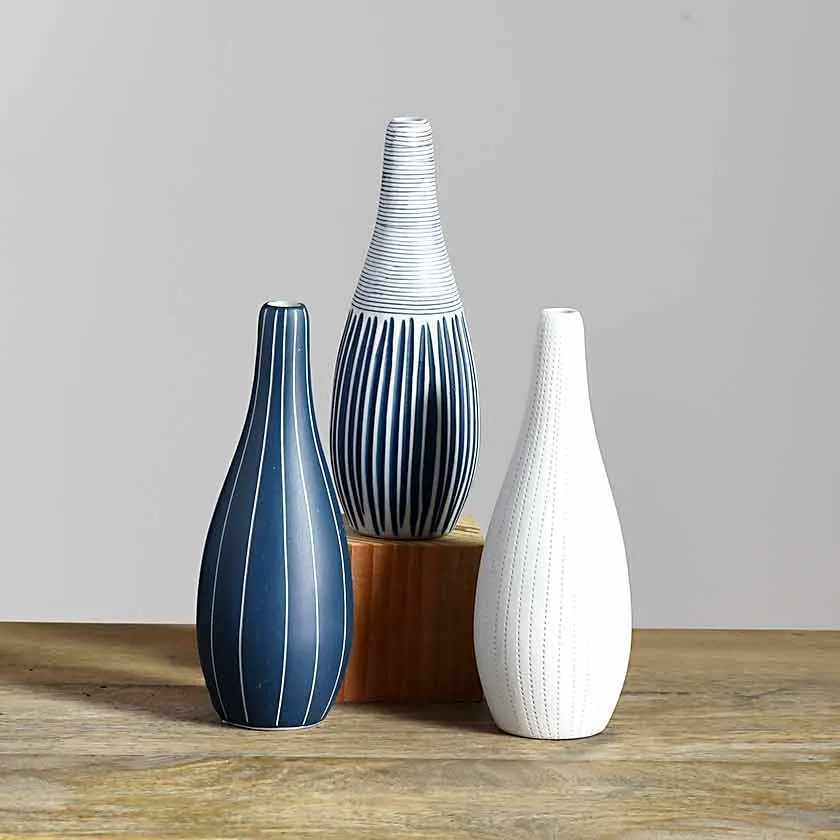 Teardrop Porcelain Bud Vases