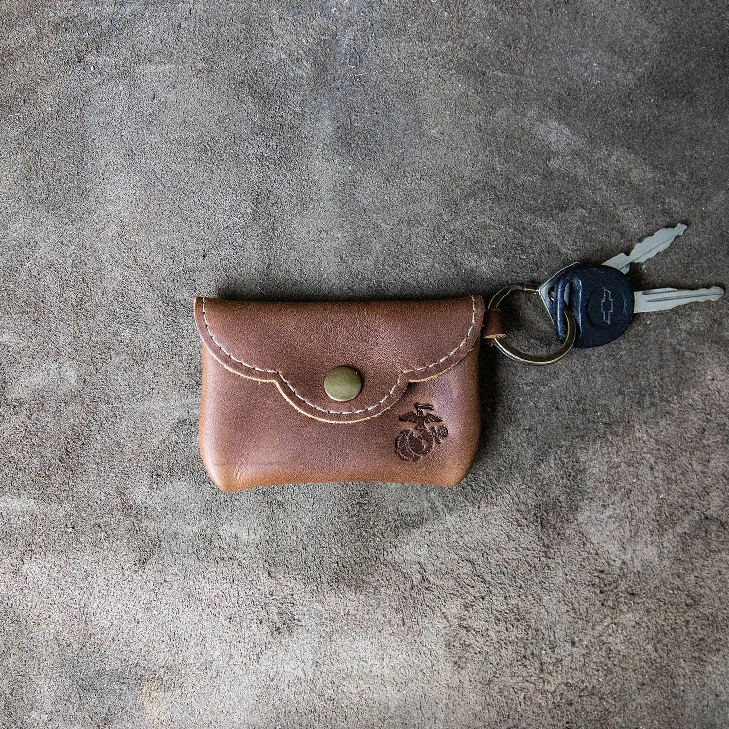 The Officially Licensed Marine Corps Rosie Fine Leather Scallop Keychain Wallet